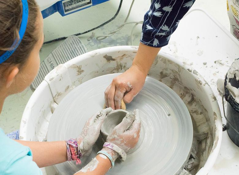 Ceramics Wheel Throwing and Handbuilding GR 4-6 // Wednesday